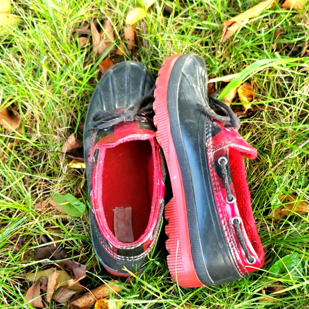Black with red plaid, duck shoes. Size 7, branded "Sugar."